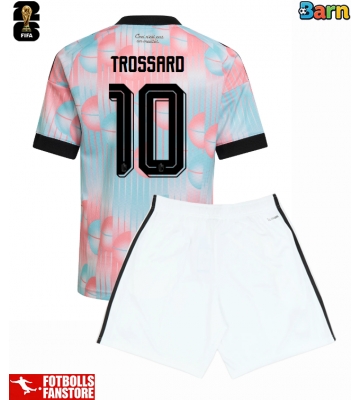 Belgien Leandro Trossard #10 Bortatröja Barn VM 2026 Kortärmad (+ Korta byxor)